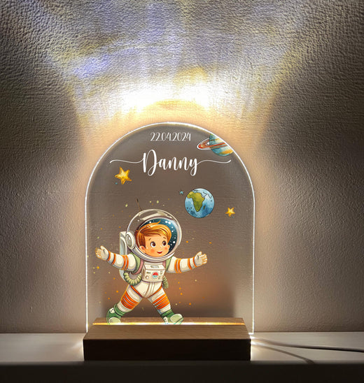 Baby Space Astronaut Night Light, Personalized Baby Birth Gift, Christening Plaque, Children's Room Decor, Bedside Nursery Lamp for Kids