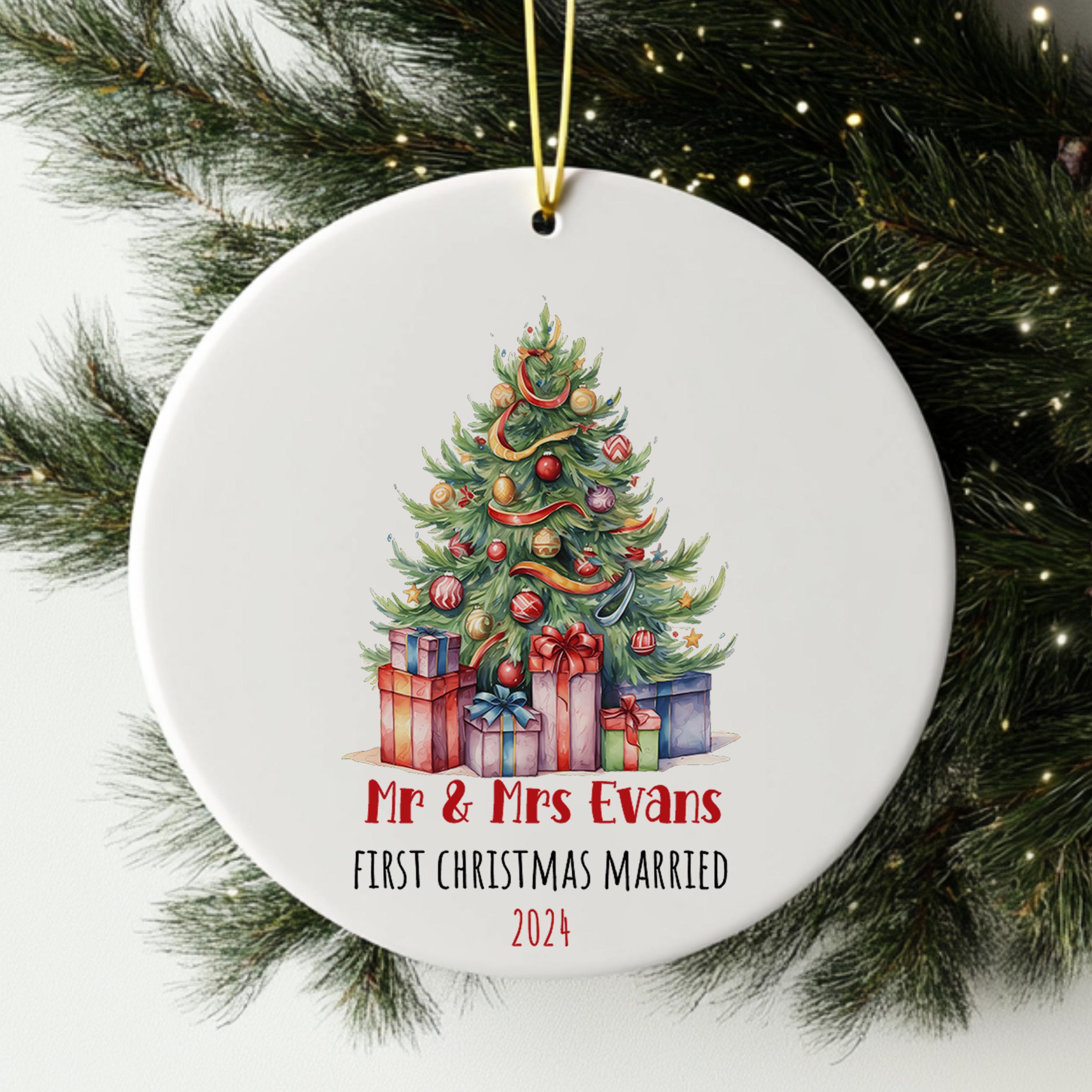First Christmas Engaged Ornament, Personalized Engagement Gifts Ornament, 1st Christmas Engaged Bauble, Engagement Keepsake Gift for Couples