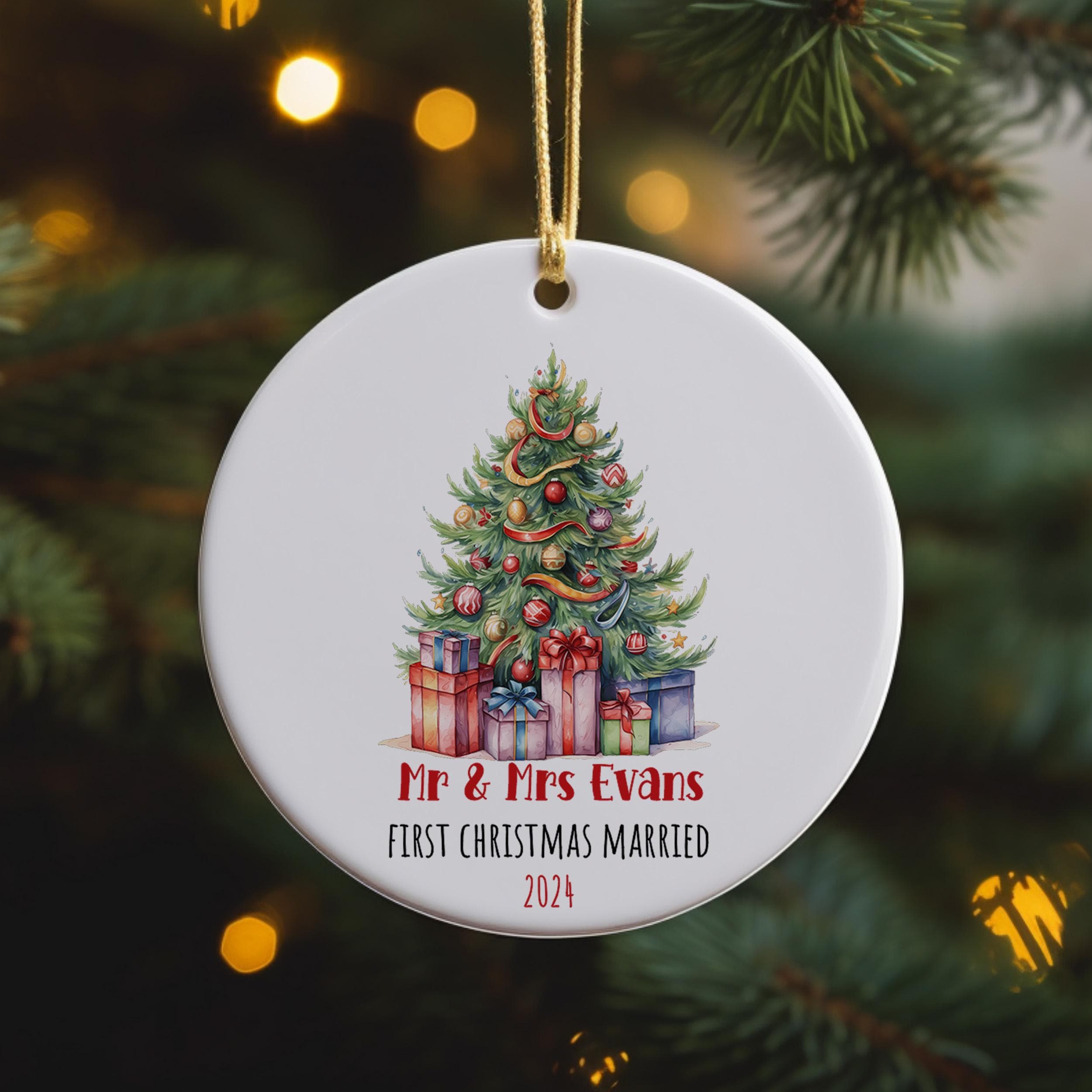First Christmas Engaged Ornament, Personalized Engagement Gifts Ornament, 1st Christmas Engaged Bauble, Engagement Keepsake Gift for Couples