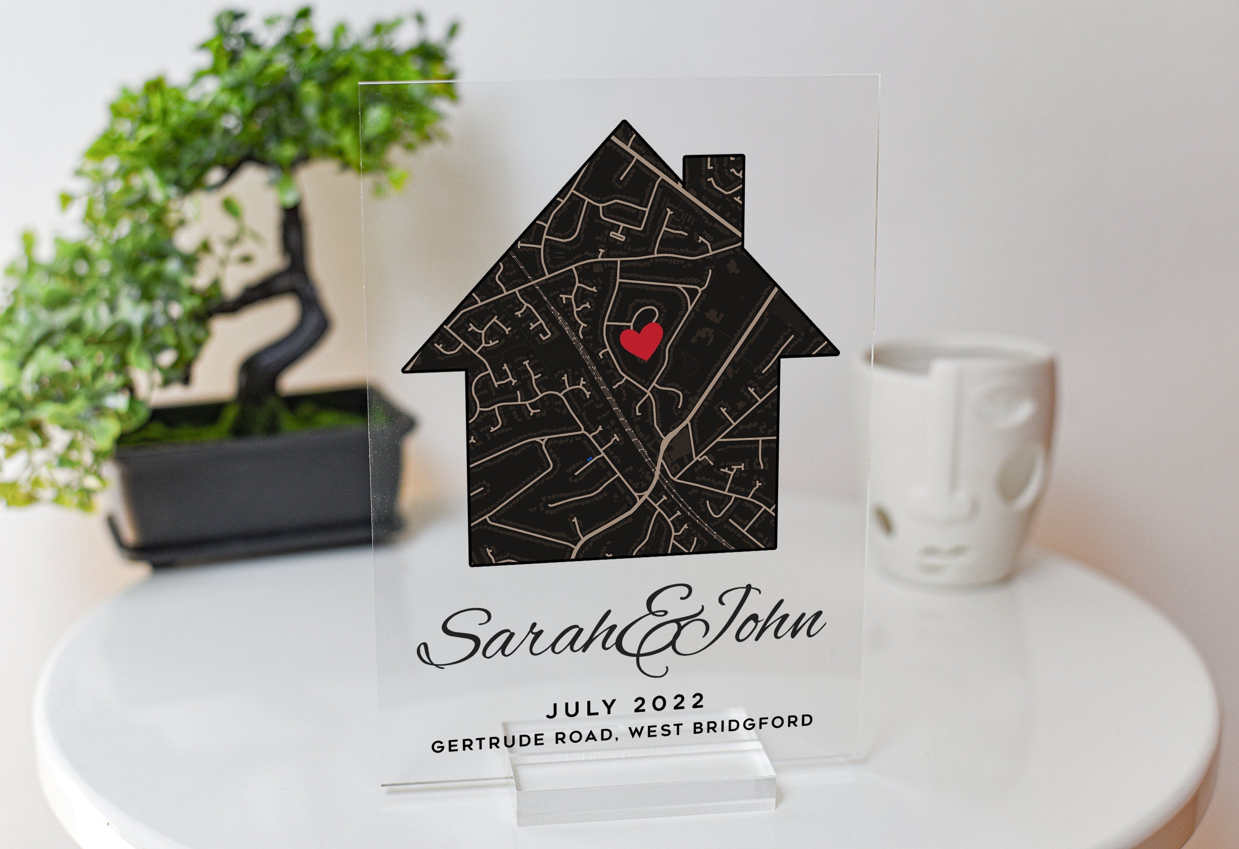 Buying a new home, celebrating your first home or moving house is an exciting time in anyones life! Our Home personalised prints are a great gift for loved ones who are moving home. It makes a perfect housewarming present, anniversary celebration