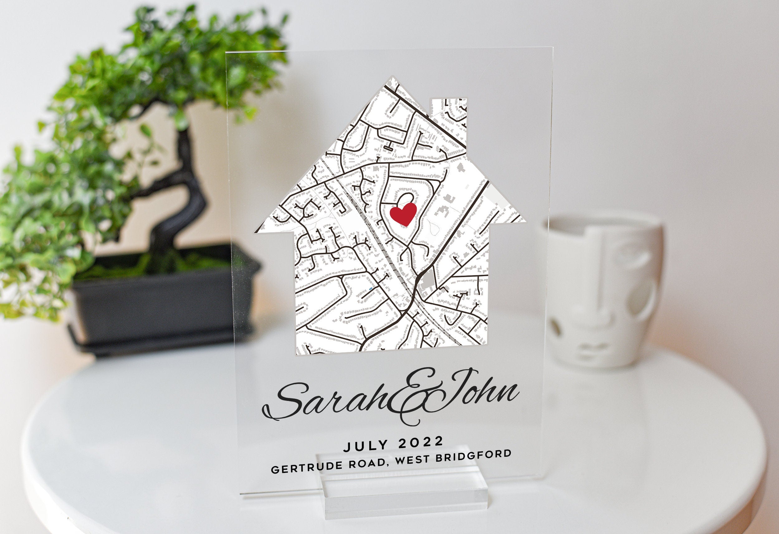 Buying a new home, celebrating your first home or moving house is an exciting time in anyones life! Our Home personalised prints are a great gift for loved ones who are moving home. It makes a perfect housewarming present, anniversary celebration