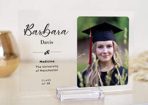 Celebrate your graduate's accomplishments with a thoughtful and personalized graduation gift. Our customizable graduation plaques make the perfect keepsake to commemorate this special milestone in their life.